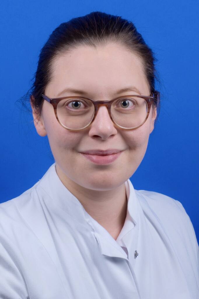 Dr. Julia Platzer